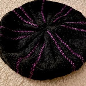 Midnight blue / navy with purple stitching women’s beret